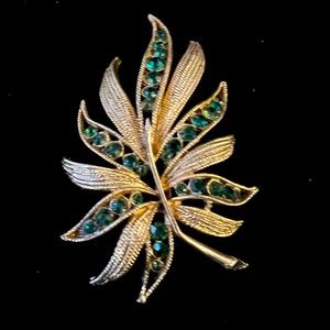 Vintage 2 1/2” x 1 1/2” Green Rhinestone lLeaf Pin